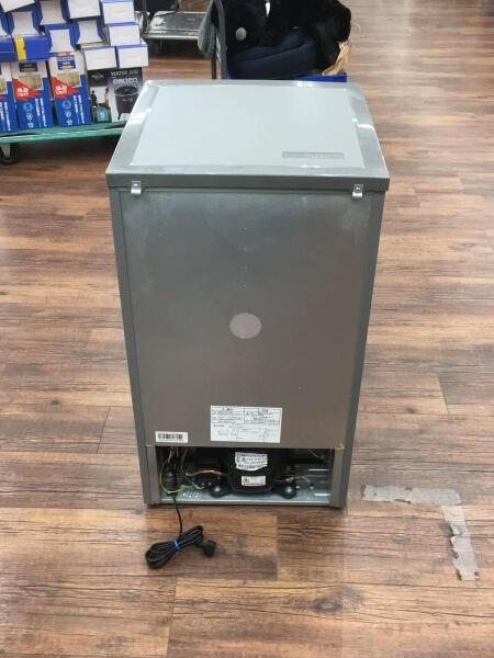 YAMADA(ﾔﾏﾀﾞ電機)(ヤマダ(ヤマダデンキ)) / 冷蔵庫・冷凍庫 YRZ-C09G1