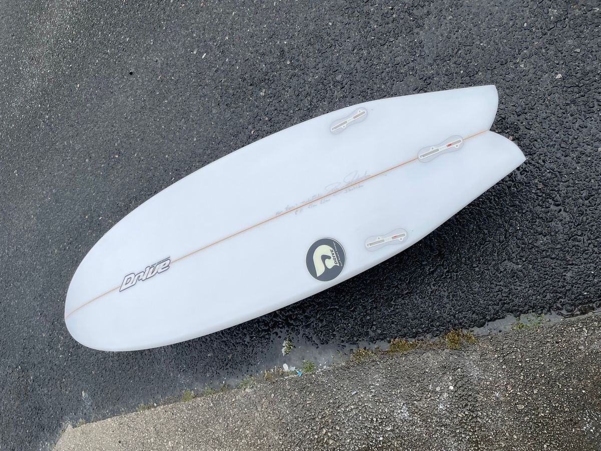 レンタルサーフボード 沖縄の砂辺海岸エリアを満喫 前日夜のレンタルで