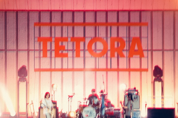 TETORA ニューシングル『夢中霧中』2026年3月18日発売 - TOWER RECORDS