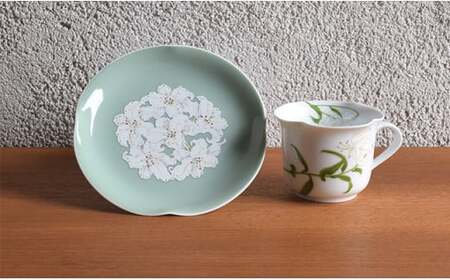 深川製磁 【有田焼】白百合 ペア碗皿 A100-73 | 佐賀県有田町