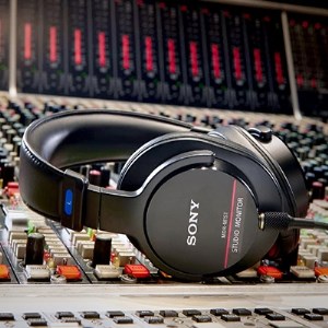 モニターヘッドホン SONY MDR-M1ST 原音そのままの音質を実現 音楽鑑賞