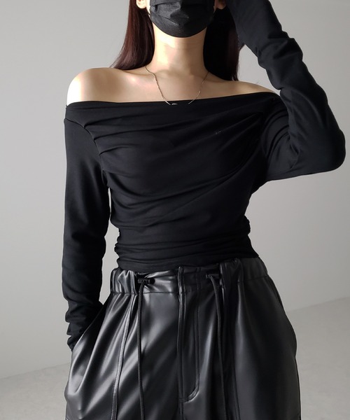 3color 】タックデザインドレープオフショルダートップス（Tシャツ