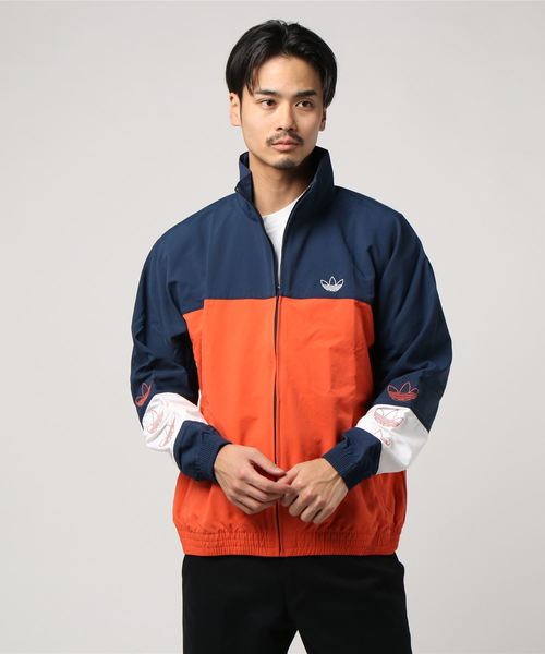 adidas（アディダス）の「adidas / ブロックド ウォームアップ