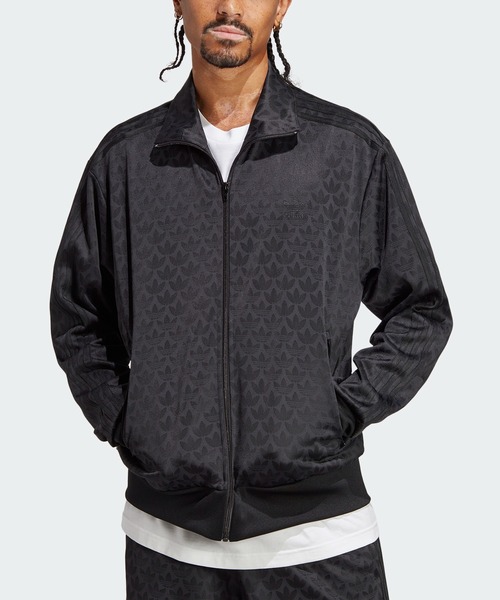adidas（アディダス）の「グラフィック モノグラム トラックジャケット
