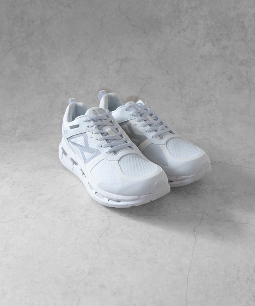 MOISTHROUGH360 特許取得・通気防水システム採用 モイスルー360 全天候