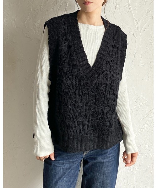 セール】深Vネックケーブル編み風ざっくりニットベスト（ベスト