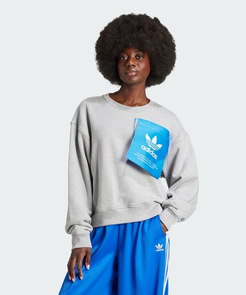 adidas（アディダス）の「クセニア ラベル スウェットシャツ