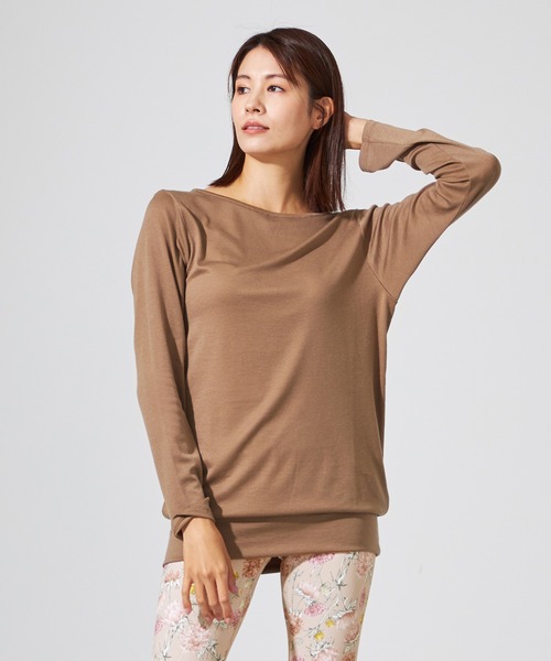 Chacott（チャコット）の「バックリボンヘムフィットTシャツ（Tシャツ