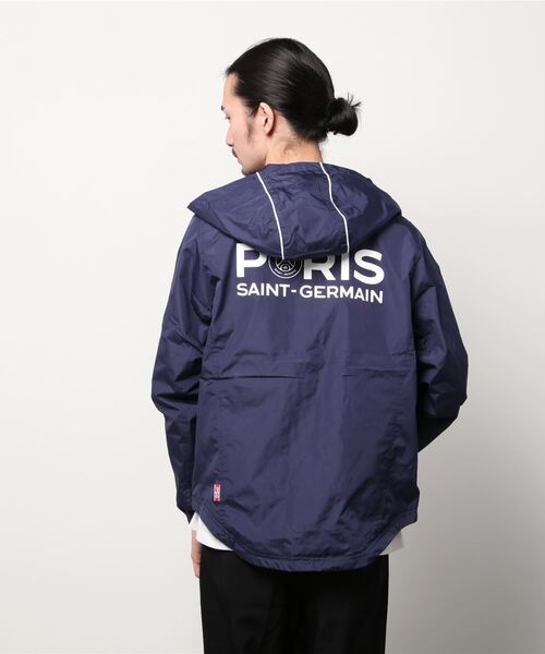 PARIS SAINT-GERMAIN（パリサンジェルマン）の「PSG LOGO Wind Breaker