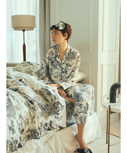 SNIDEL HOME（スナイデルホーム）の「【Warm Satin】トワルドジュイ