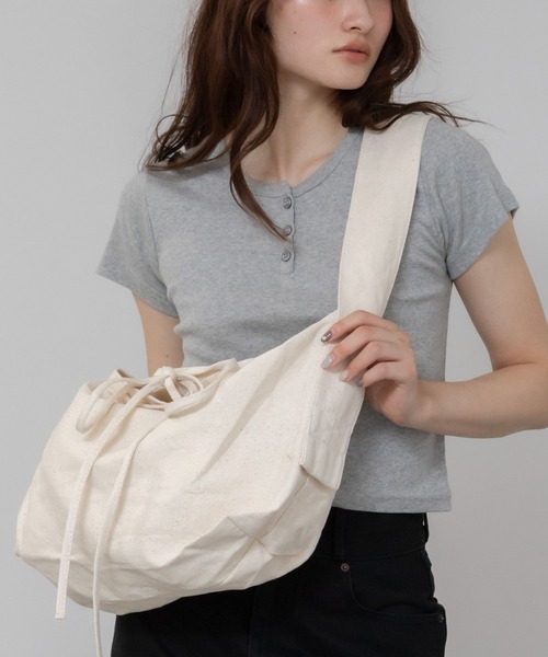 セール】大容量キャンバスショルダーバッグ / メッセンジャーバッグ