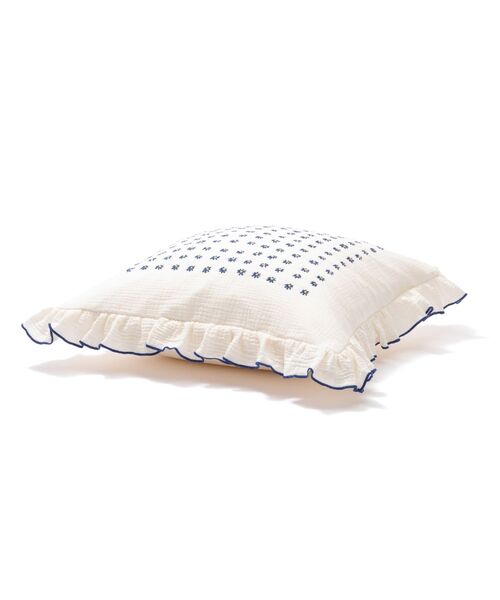 EMBフラワーフリル クッションカバー 450×450 ホワイト×ブルー（C-030