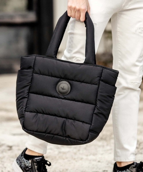 1PIU1UGUALE3 RELAX(ウノピゥウノウグァーレトレ)サークルロゴ ワン