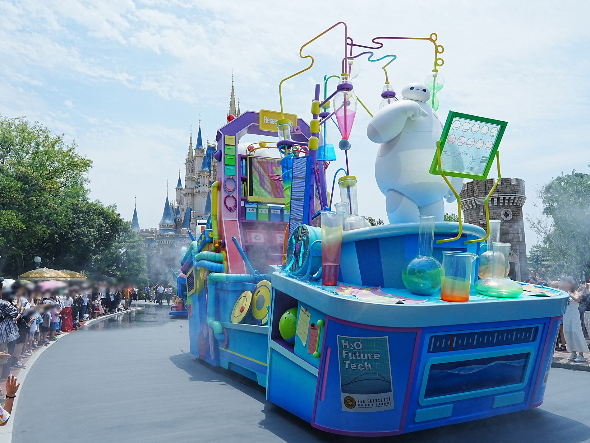 2025】夏休みディズニーの過ごし方♪おすすめの回り方やイベント情報も！