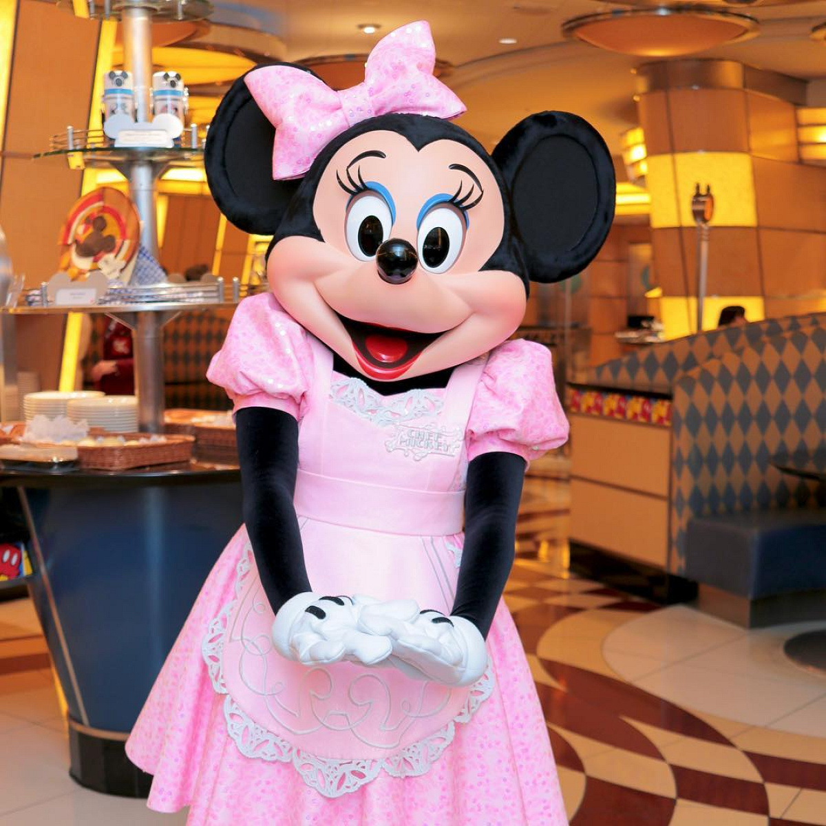 ミニーちゃん| キャステル | CASTEL ディズニー情報