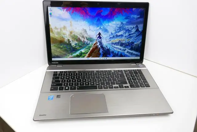 Refurbished: Toshiba Satellite P75-A7200 17.3