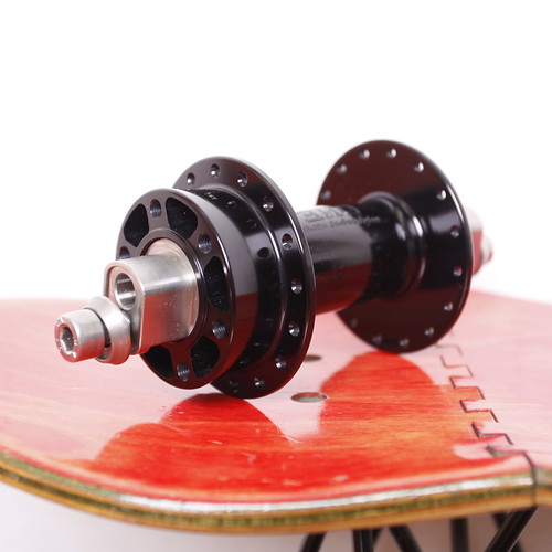 White Industries / ENO エキセントリックディスクリアハブ - Above