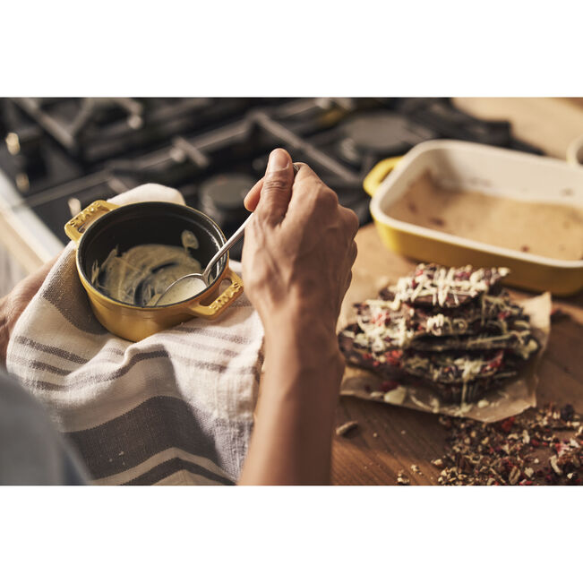 ストウブ 鋳物ホーロー鍋 ピコ・ココット 10 cm, ラウンド, シトロン