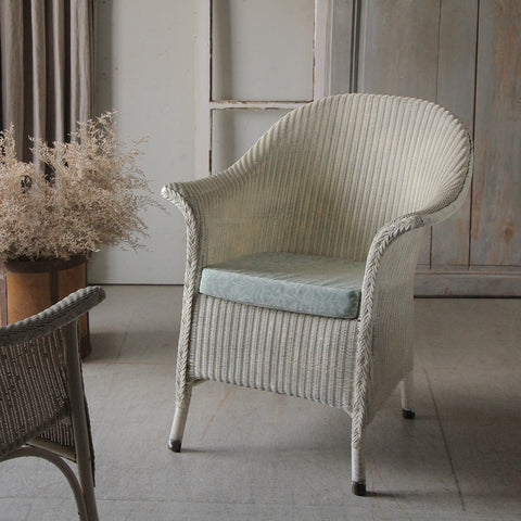 ロイドルーム社の希少なアンティーク家具 – チェルシーオールド