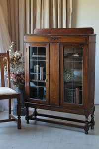 格子ガラスが魅力的なブックシェルフ（本棚） イギリスアンティーク