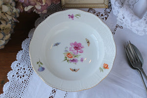 手描きの美しい花模様が魅力のKPMプレート ジャーマンアンティーク食器