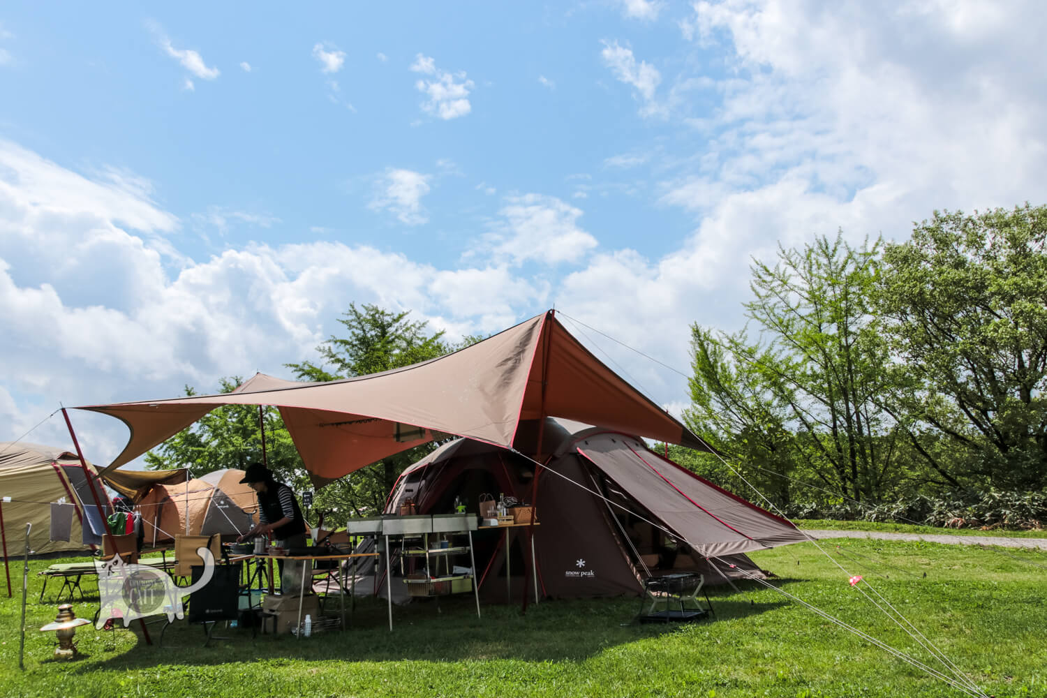 レビュー】スノーピーク 「ヘキサエヴォpro」 でかいタープに包まれる