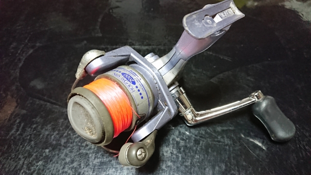 リールメンテナンス「スピニングリール：シマノHOLIDAY SPIN 2000」