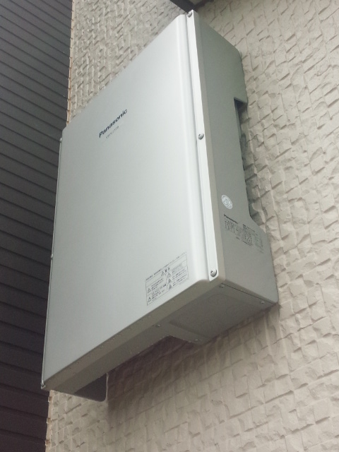 屋外用パワーコンディショナー（Panasonic VBPC259B）: 太陽光発電のブログ