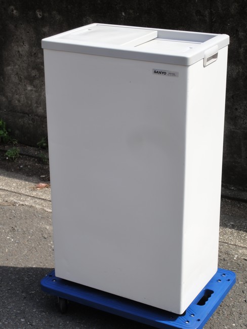 中古厨房機器 販売・買取の大阪厨房本舗/サンヨー 冷凍ストッカー SCR