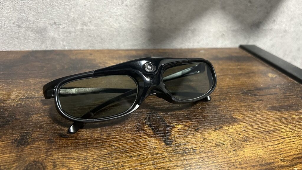 プロジェクターで3D映画を楽しむ【原理/手順/3Dメガネの種類も解説】