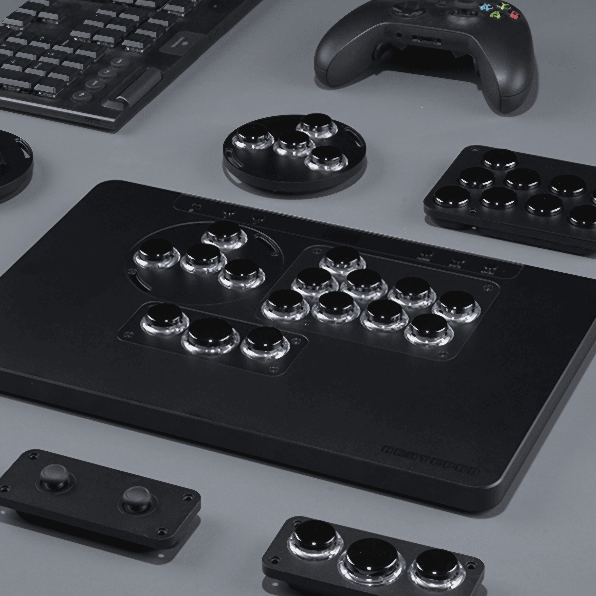 Haute42 COSMOX HautePad X | モジュール式レバーレスコントローラー