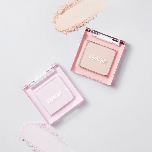 まるでヒアルロン酸を⼊れたような⽴体感を演出するハイライター＆専