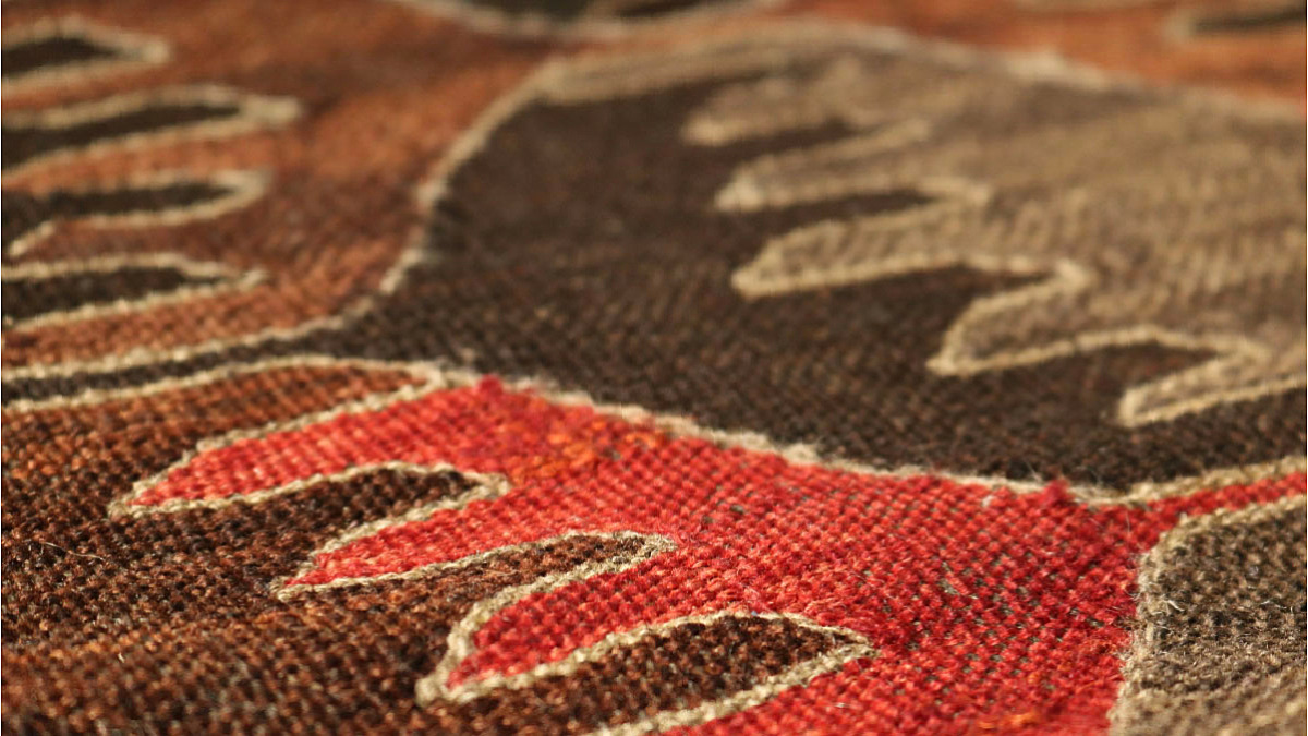 上質な現代キリム「ROGOBA KILIM(ロゴバキリム)」を紐解く