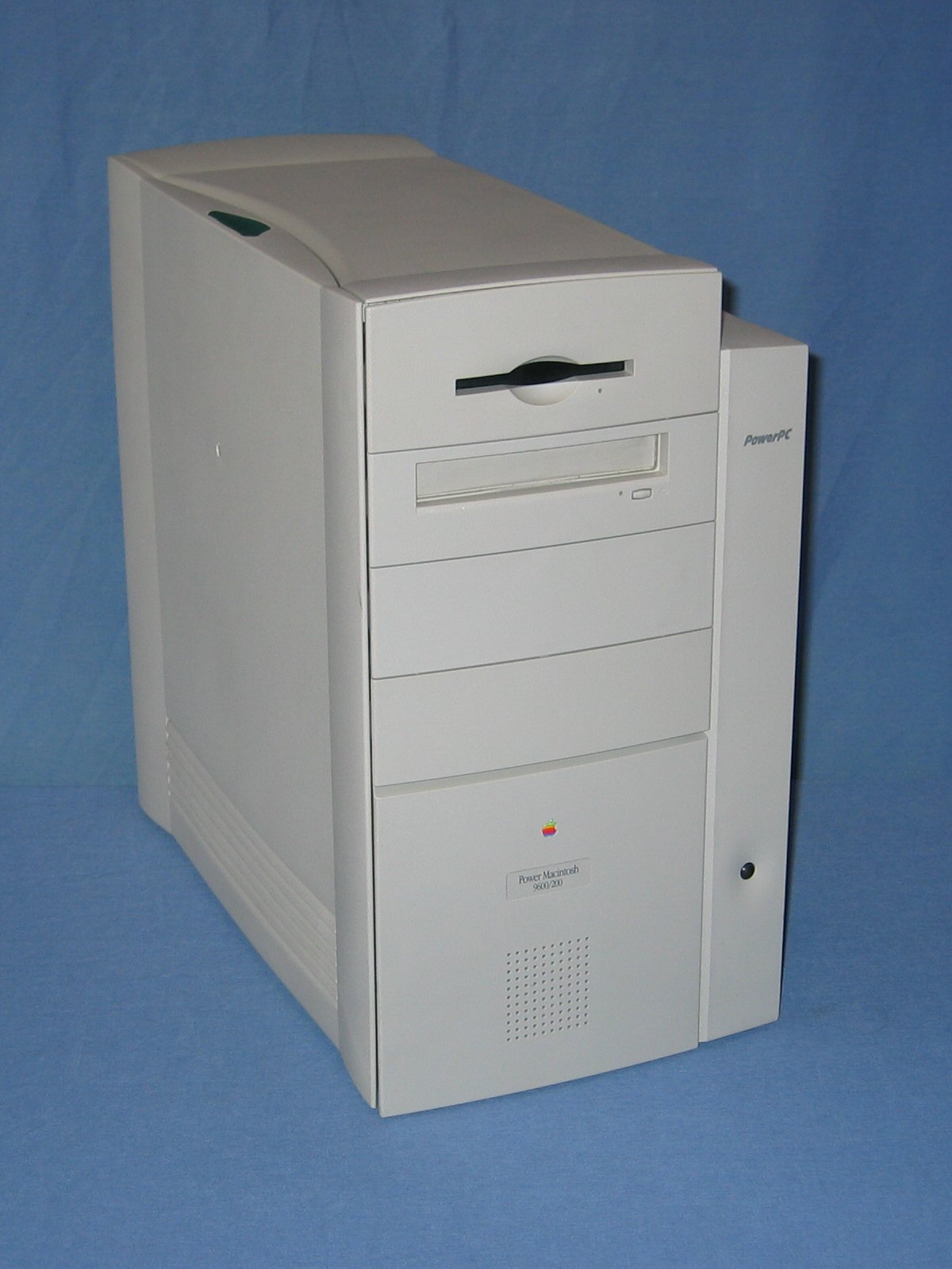 Power Macintosh 9600 - computers.popcorn.cx