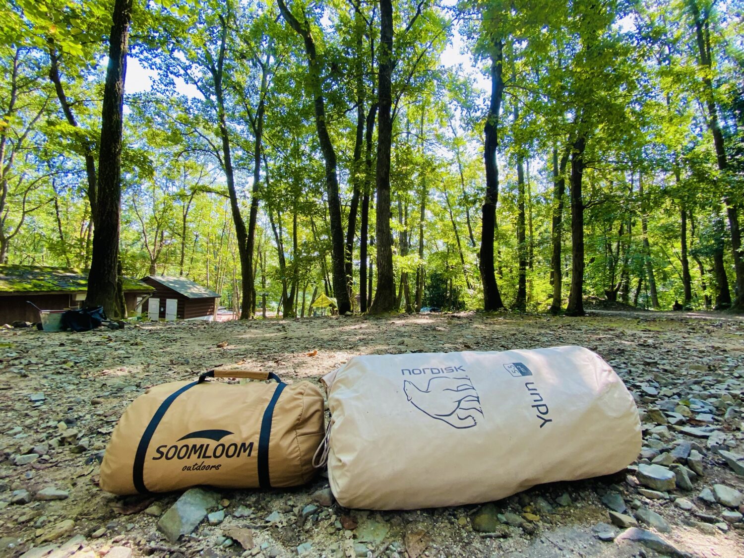 絵本の世界のようなテントNordisk（ノルディスク）の「Ydun5.5」を