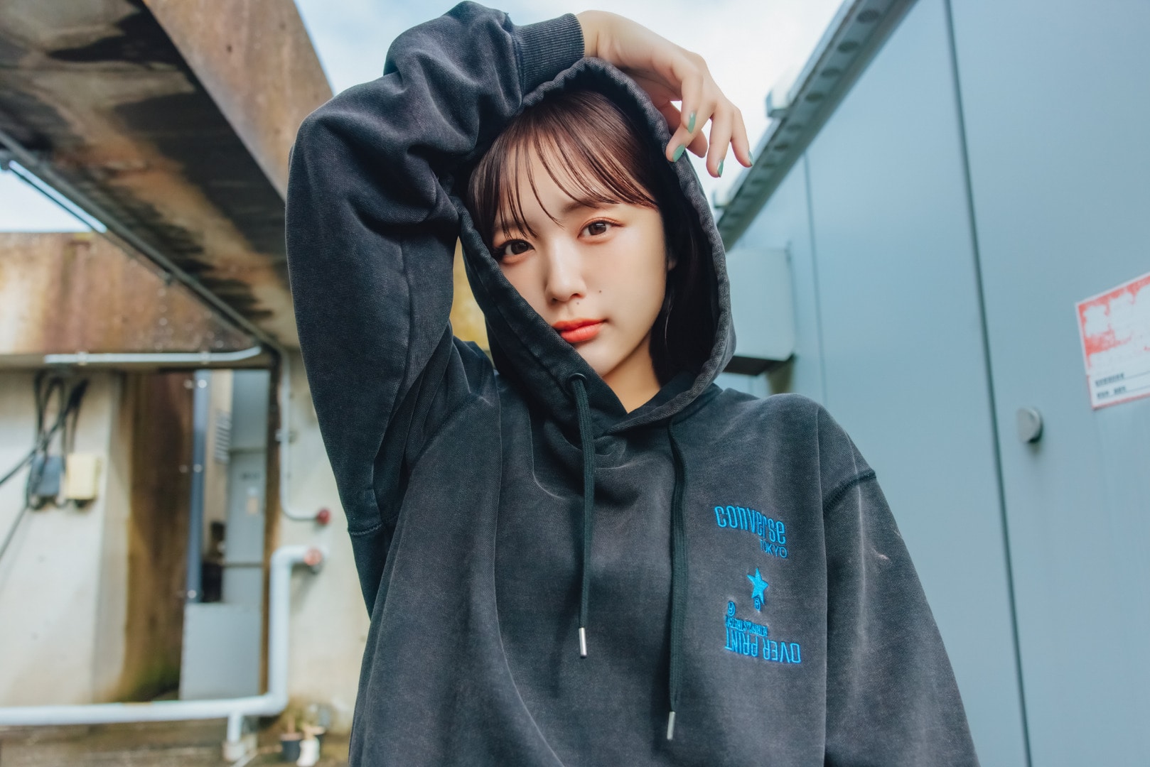 over print】Z世代を魅了し続けるストリートブランドとの初の