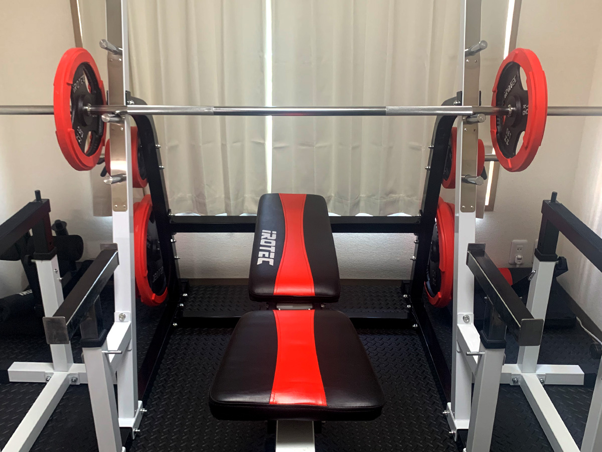 小さな家でも本格的に筋トレに励むことができる IROTEC (アイロテック