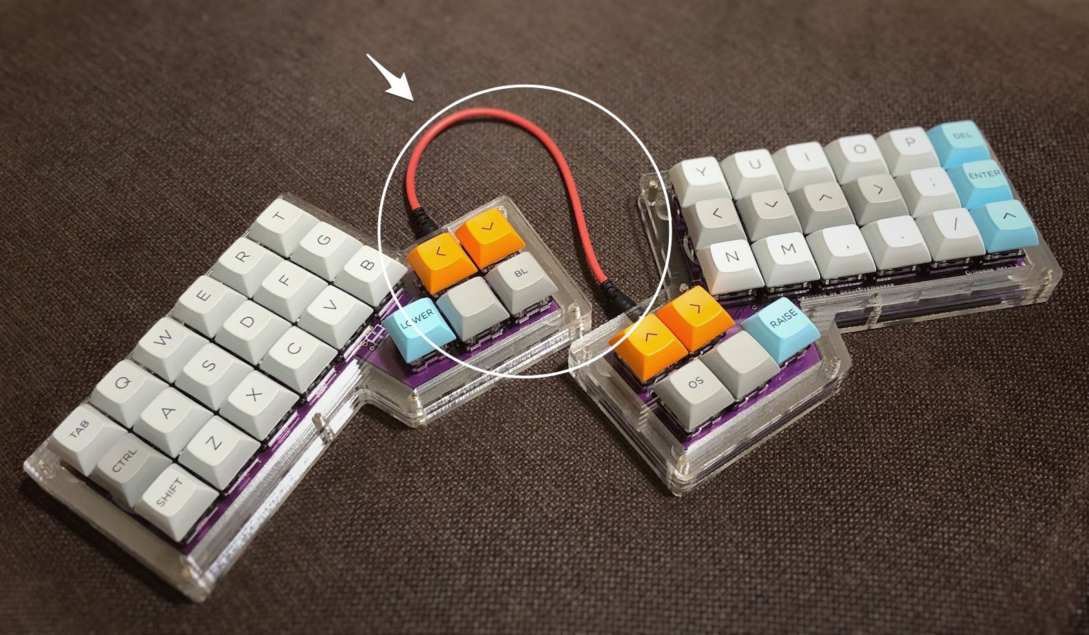 左右分離型キーボードを橋渡しする「TRRSケーブル」を探し求めて