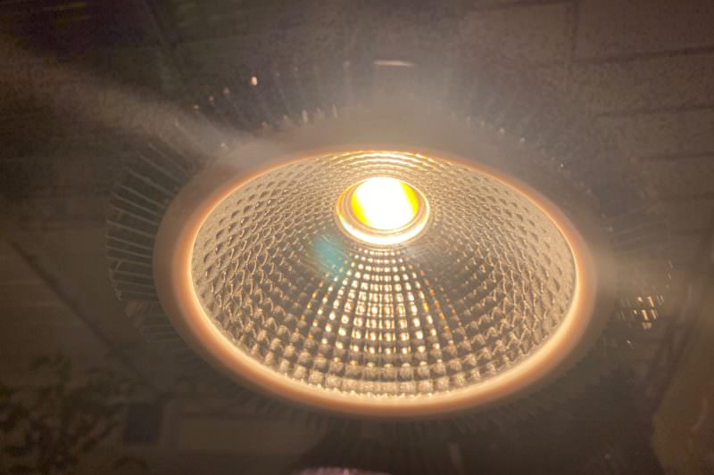 BARREL社 植物育成LEDライト3種比較「SUN-20W-W｜SUN-18W｜AMATERAS 20W」