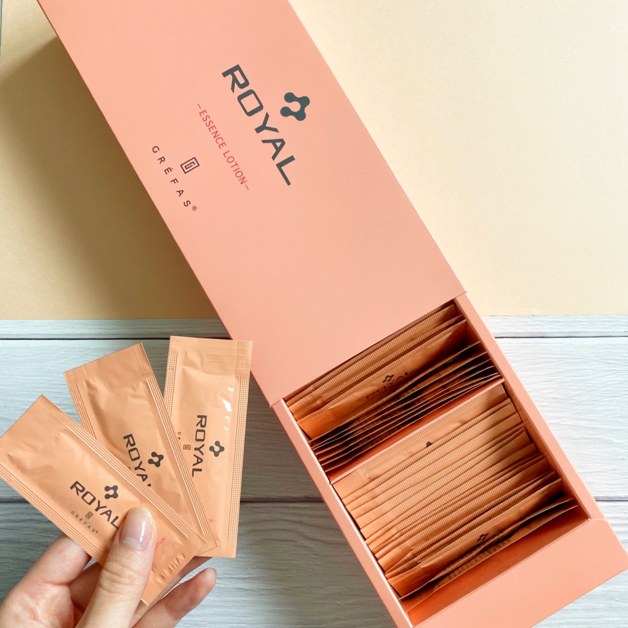 GRÉFAS ROYAL エッセンスローションを使ってみた｜プロモーション