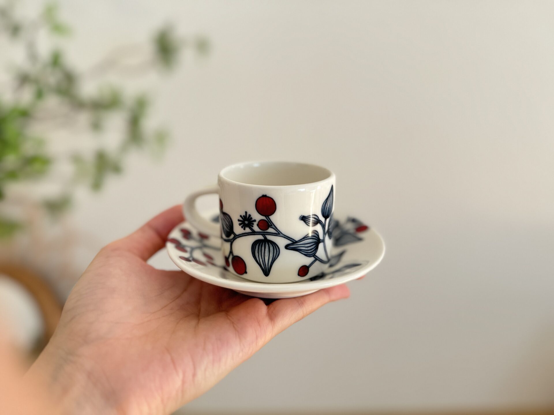 ARABIA Runo フロストベリー】可愛すぎるエスプレッソカップ待望の再販