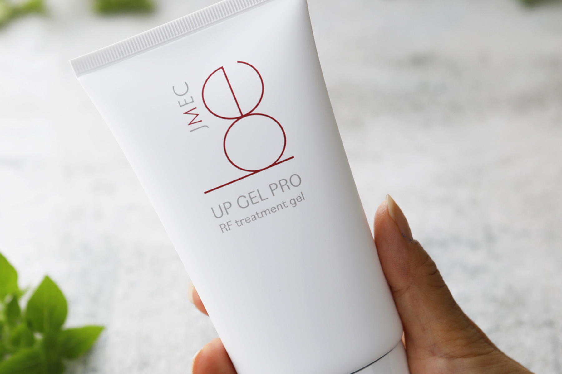 医療機器メーカーが提案する「サブマイクロ波RF美顔器」NEWAリフト