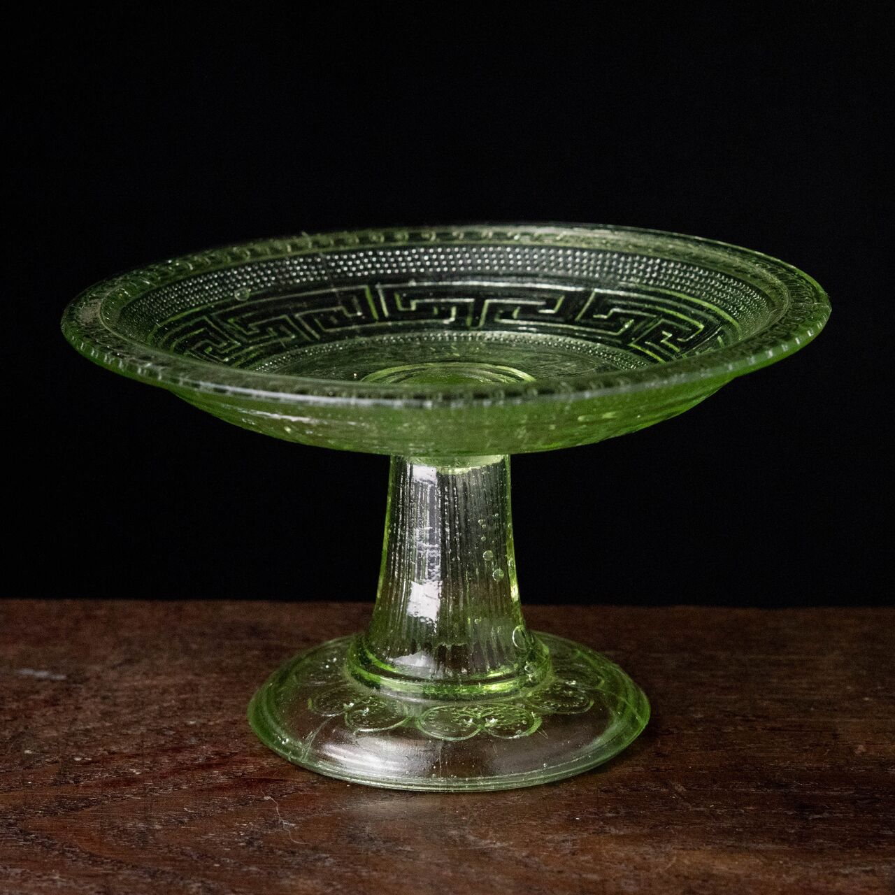 ガラス :: 雷と猪の目文 中華魁製造 ウランガラス コンポート | COTTOU