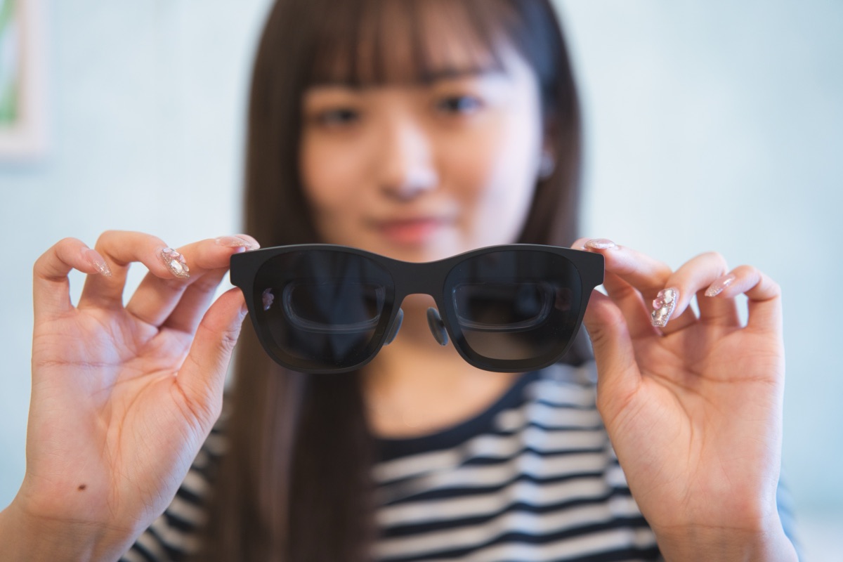 進化が止まらない！ARグラス『XREAL Air 2 Pro』レビュー｜使用感や