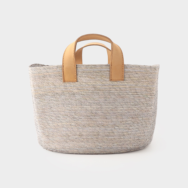 REVISTERO SQUARE BASKET WITH LEATHER HANDLE｜THE CONRAN SHOP | THE