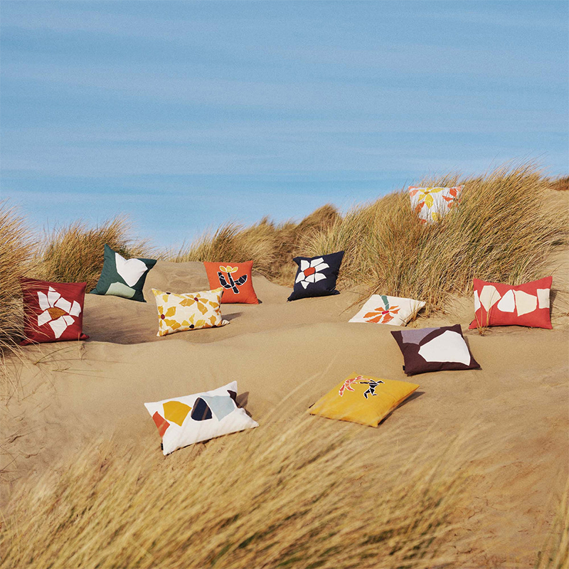 TCS チャーリーシェパード ロックダウンディプティック クッション