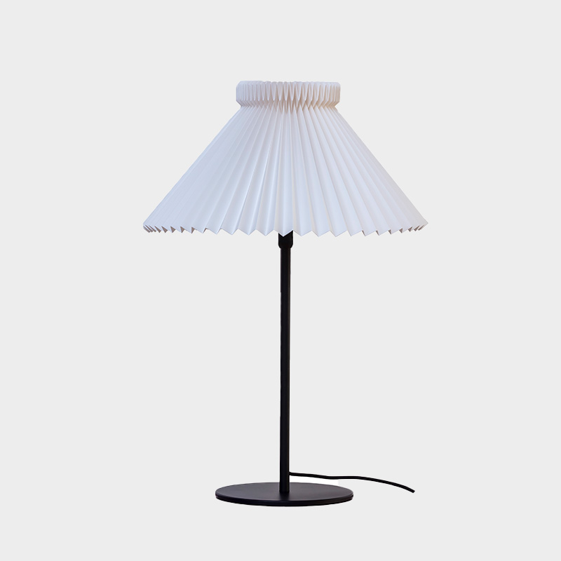 LE KINT（レ・クリント）テーブルランプ モデル334T サファイアブルー