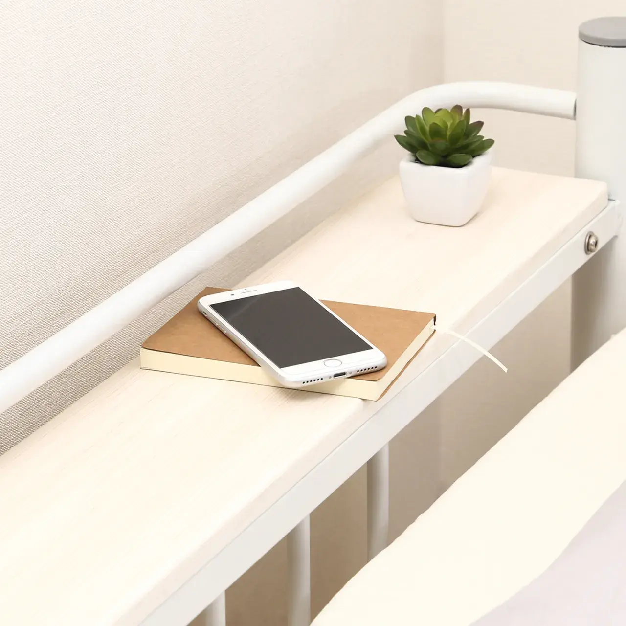 宮付 シングルベッド タンテ アイボリー | おしゃれな家具・インテリア