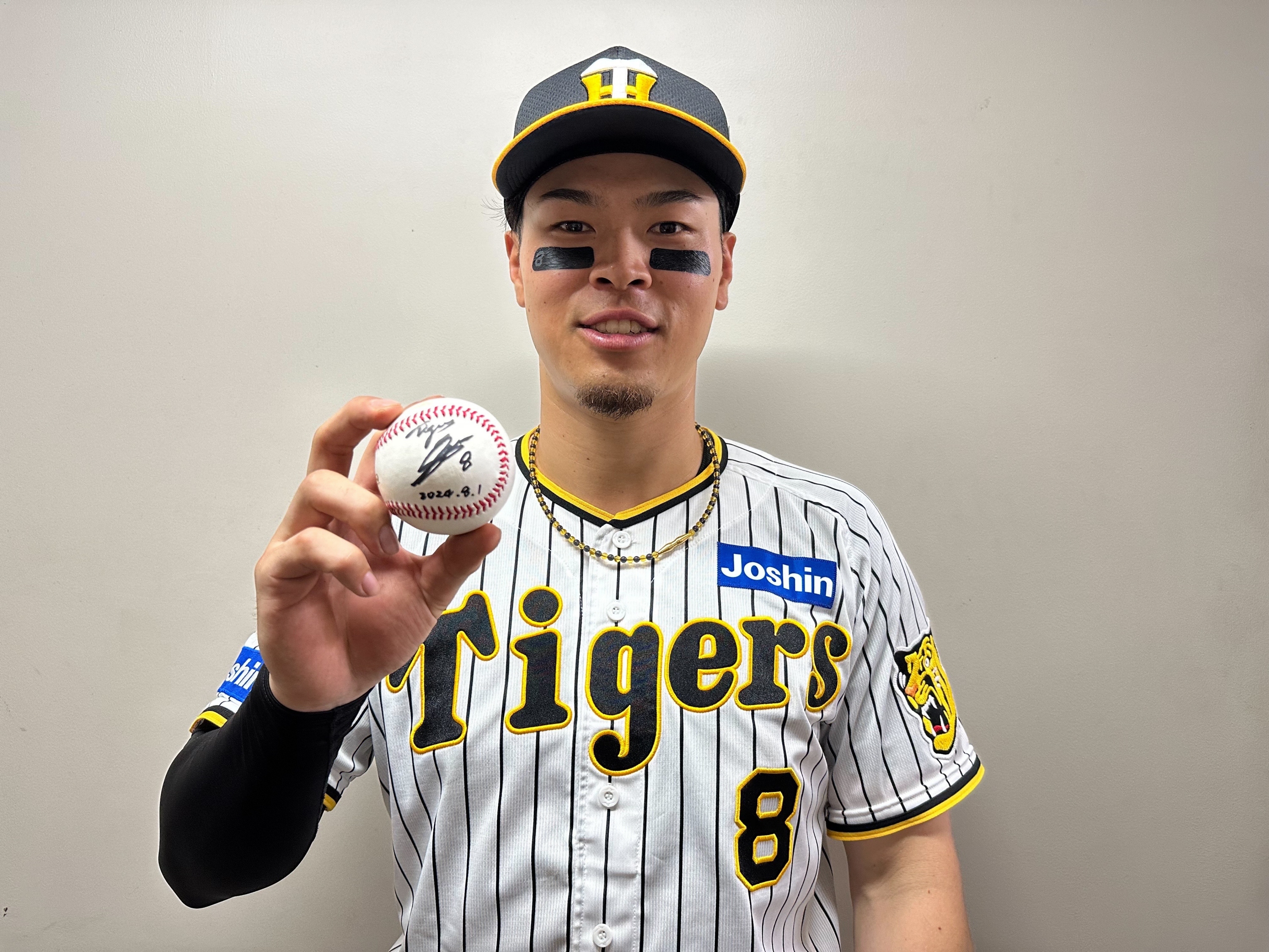 阪神・佐藤輝明のホームランボールを展示 甲子園歴史館 1日の100