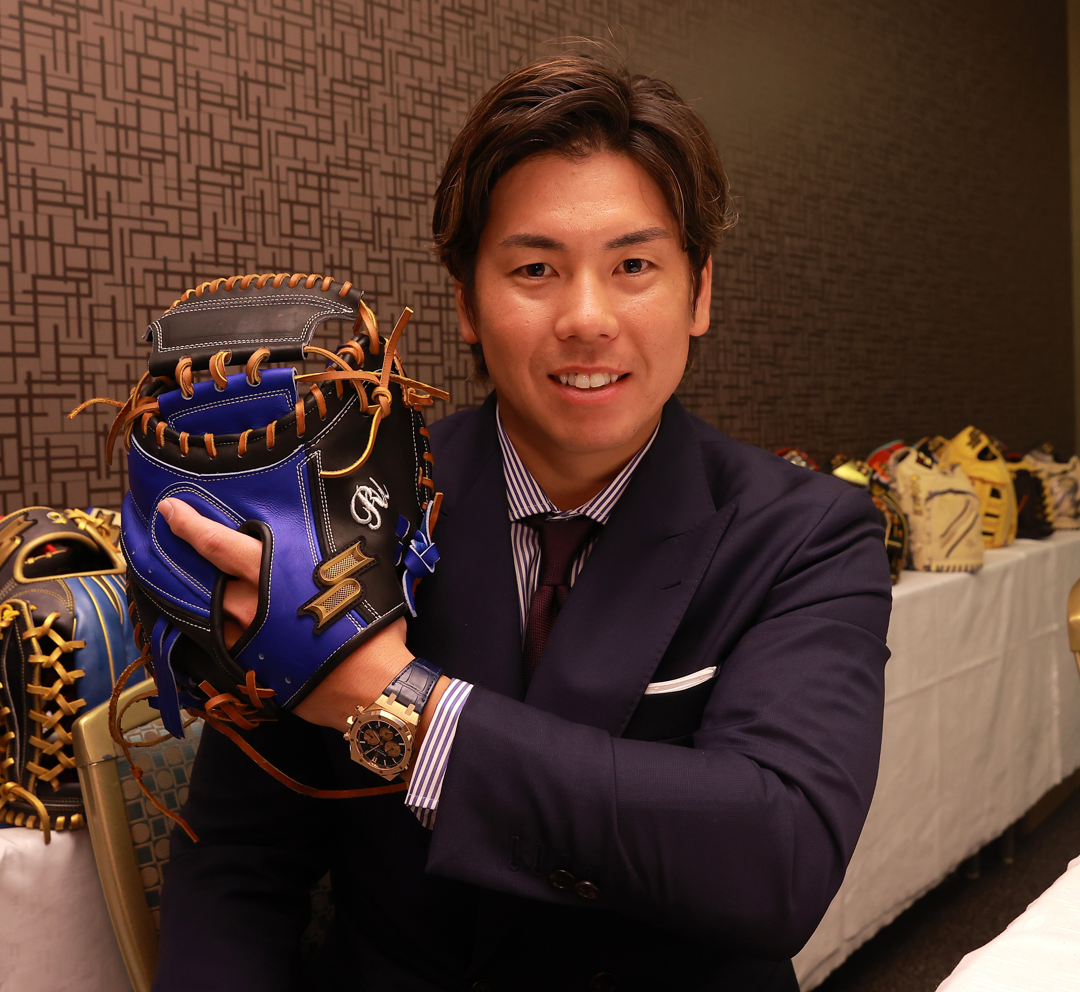 阪神・梅野、来季ミットは'19モデル「握り替えを素早くする」 - サンスポ